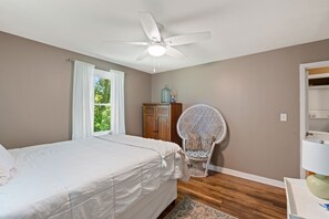 3 bedrooms, free WiFi, bed sheets