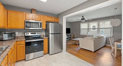 Home near DTWS, UNCAS, WFU, Hospitals, food/bev!