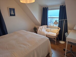 3 多间卧室、熨斗/熨衣板、WiFi、床单