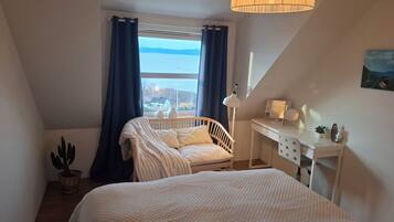 3 chambres, fer et planche Ă repasser, Wi-Fi, draps fournis