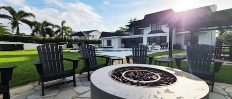 Hus | 5 soverom, skrivebord og internett