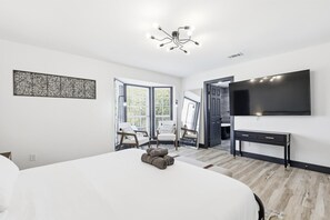 5 habitaciones, tabla de planchar con plancha, wifi y ropa de cama 