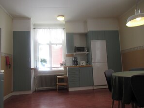 Comfort Apartment, 2 Bedrooms, Kitchen, Hill View | Private kitchen
