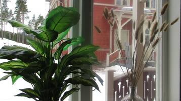 Apartamento Confort, 2 habitaciones, cocina, vistas a la colina | Vistas al jardín