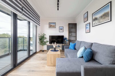Comfortable Apartment with Balcony | 2 Bedrooms | Parking.