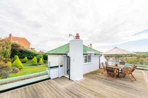 Outdoor dining - Greentiles, Sheringham, Norfolk (Sheringham)