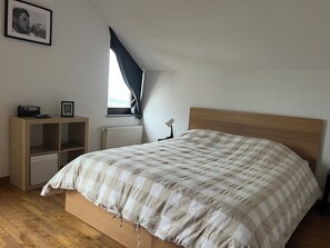5 室のベッドルーム、アイロン / アイロン台、WiFi