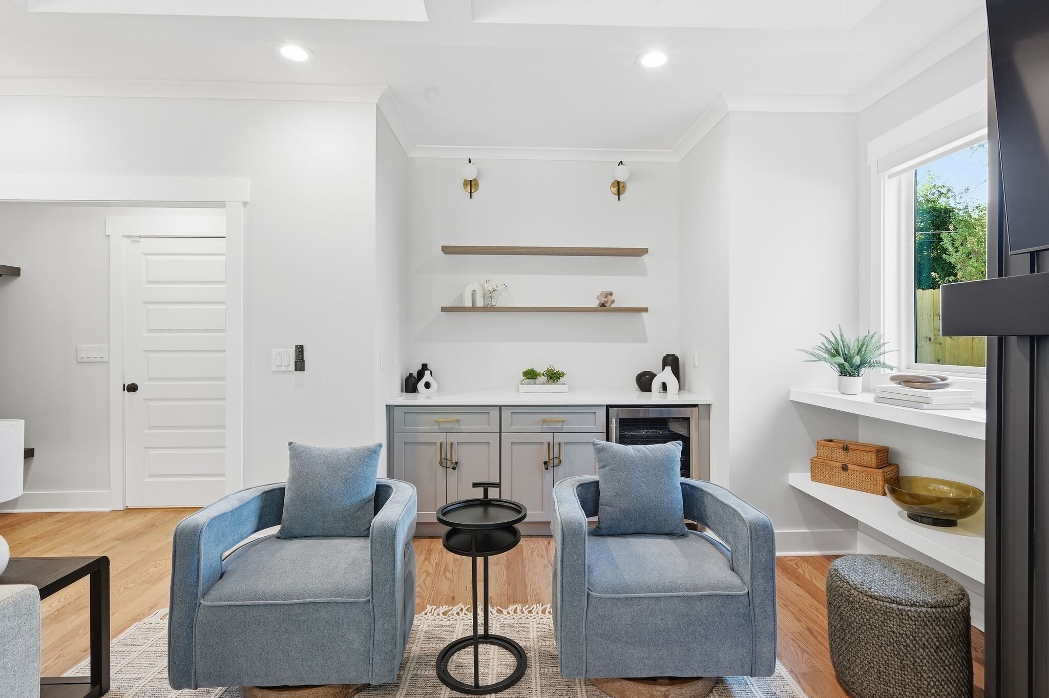 House, 5 Bedrooms | Living area | Smart TV, streaming services