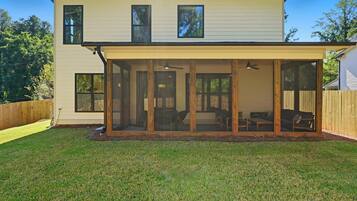 Nhà, 5 phòng ngủ | Hiên