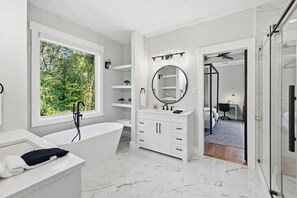 Casa, 5 habitaciones | Baño | Toallas y shampoo 