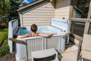 Condo, 2 Bedrooms | Outdoor spa tub - Charming 2br Escape Hot Tub, Bbq & Mountain Comfort 1424 2 Bedroom Condo (Park City)