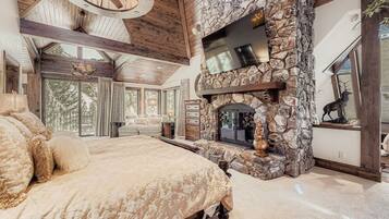 6 bedrooms, desk, laptop workspace, iron/ironing board