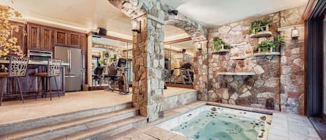 House, 6 Bedrooms | Interior