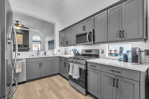 Nhà, 3 phòng ngủ | Bếp riêng | Tủ lạnh, lò nướng, dụng cụ pha cà phê/trà 