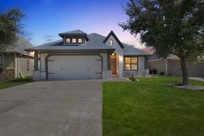 House, 3 Bedrooms | Exterior - Relaxing College Station Retreat With Hot Tub 3 Bedroom Home (College Station)