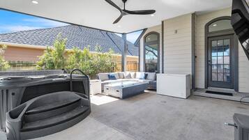 House, 3 Bedrooms | Terrace/patio