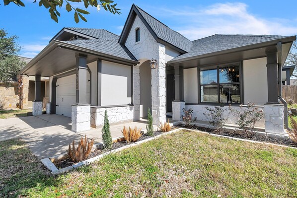 Nhà, 3 phòng ngủ | Ngoại thất