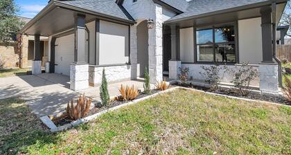 Relaxing College Station Retreat With Hot Tub 3 Bedroom Home