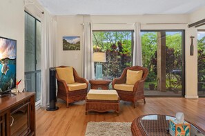Condo, 2 Bedrooms | Living area | Smart TV