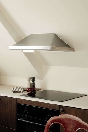 Refrigerador, horno, cafetera y tetera y tetera eléctrica 