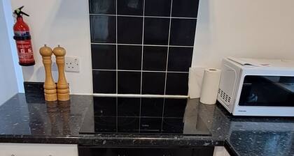 Cosy Annex Flat with secluded patio