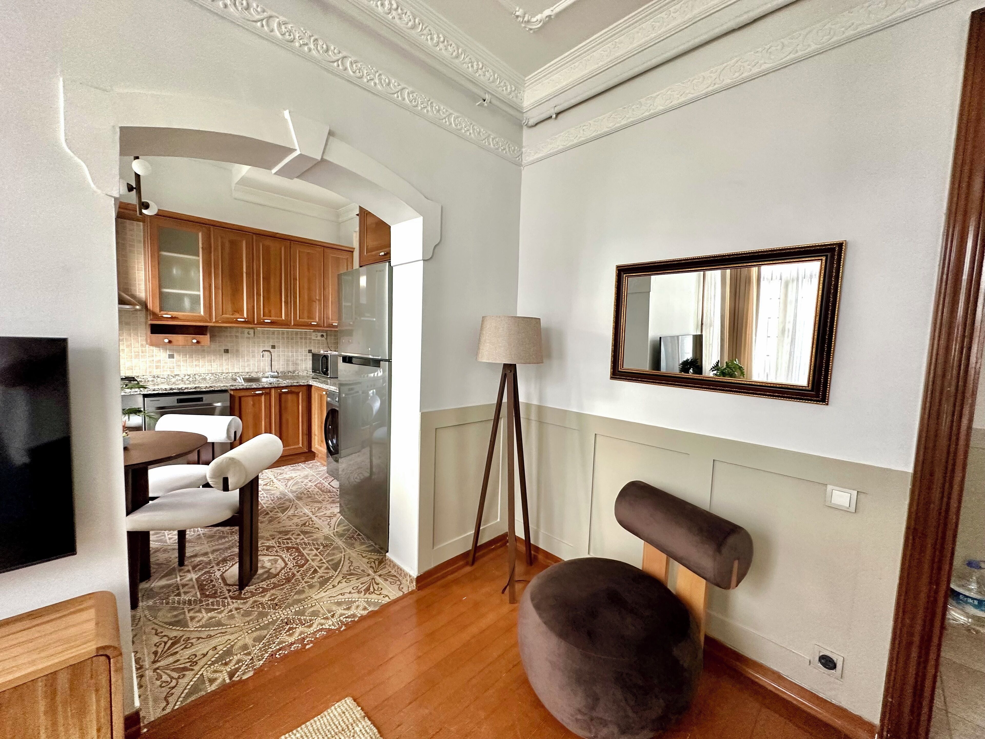 Condo | Living area | Flat-screen TV