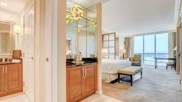 1 slaapkamer, een strijkplank/strijkijzer, wifi, beddengoed