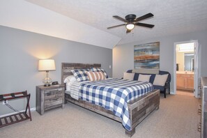 3 bedrooms, iron/ironing board, WiFi, bed sheets