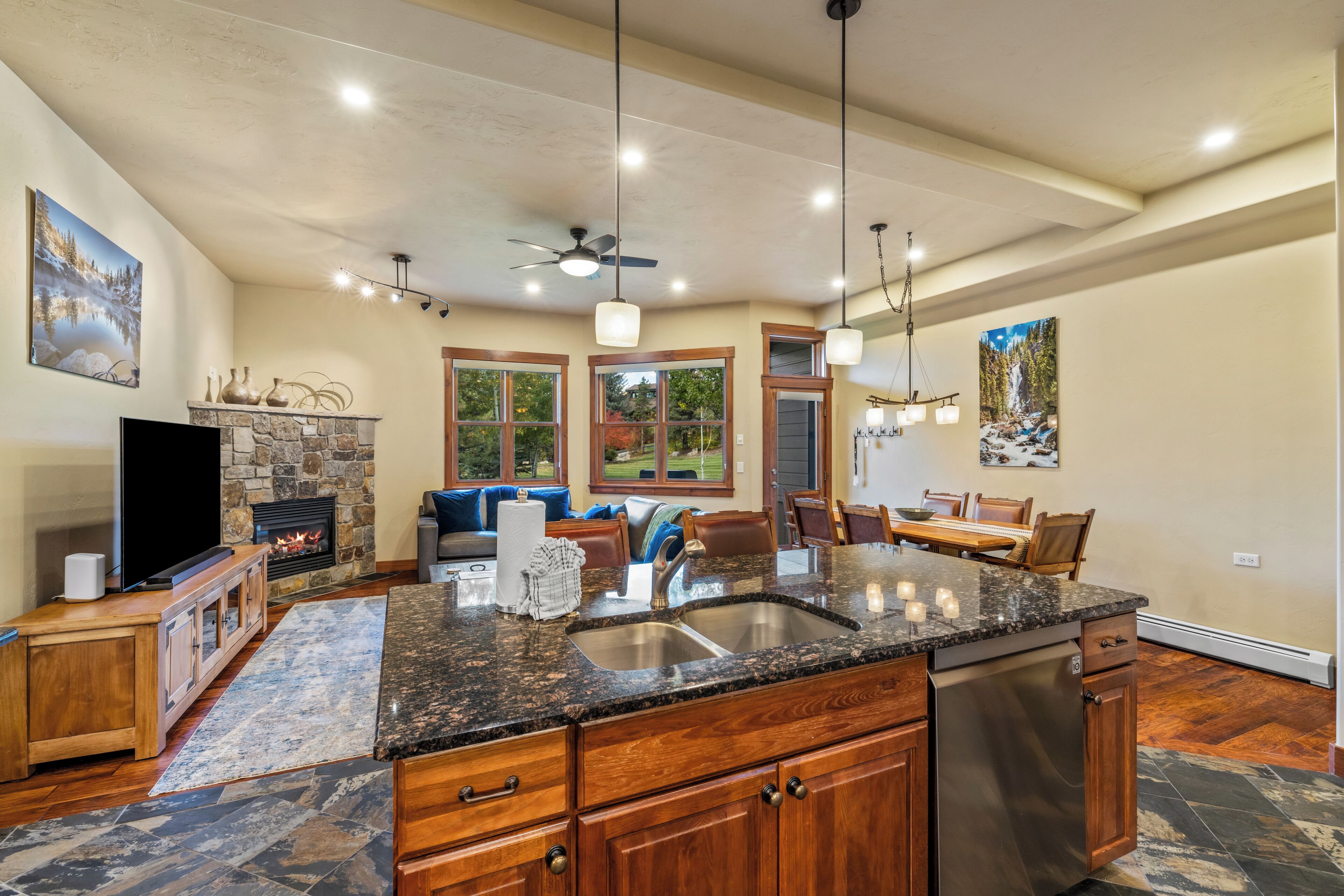 المنشأة من الداخل