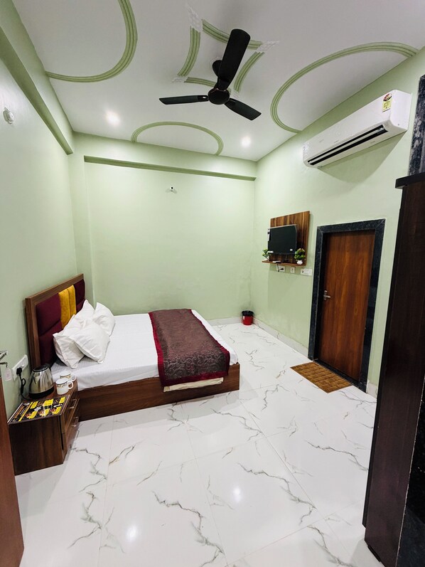 Deluxe Double Room | Free WiFi