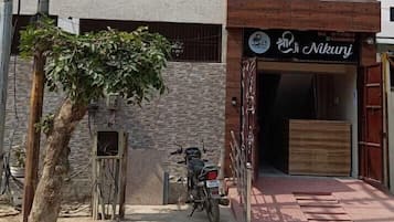 Fachada de la propiedad