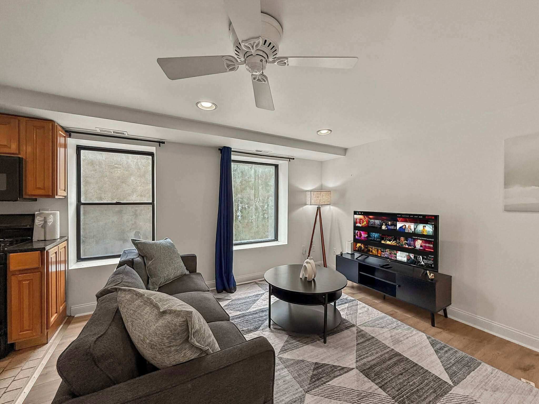 テレビ、書斎 / ワークスペース