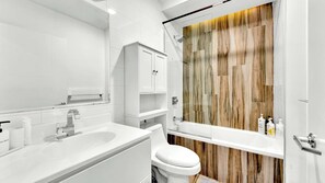 Shower, shampoo