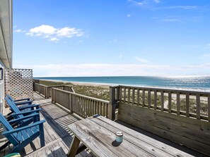 Property grounds - Classic Oceanfront Beach Cottage! (Emerald Isle)