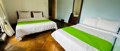 2 habitaciones, tabla de planchar con plancha, wifi y ropa de cama