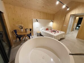 Cabaña Deluxe, balcón, vista al mar | Ropa de cama de alta calidad, edredón y decoración personalizada 