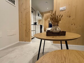 Cabaña Deluxe, balcón, vista al mar | Cocina privada | Frigobar, microondas y utensilios de cocina 