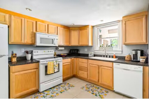 Wanderlust Bungalow on May Downtown Southern Pines!