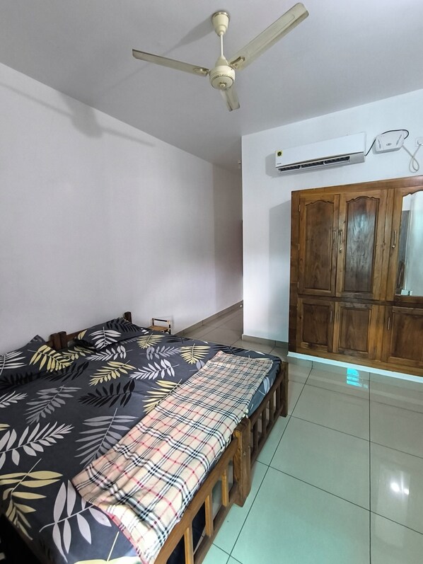 2 dormitorios, tabla de planchar con plancha, wifi y ropa de cama