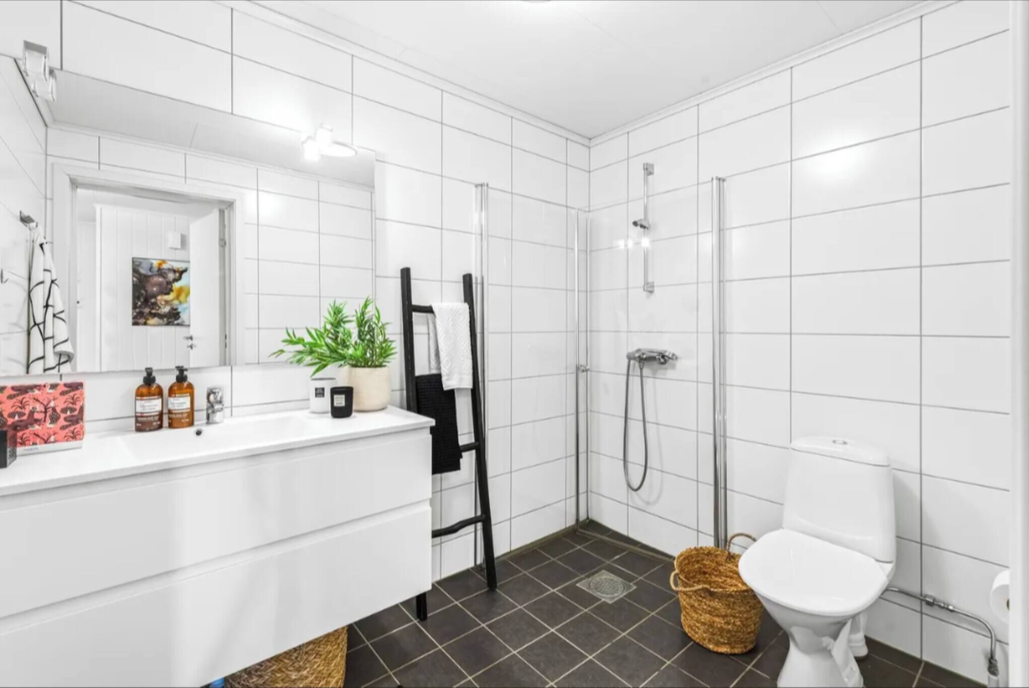 Shared Dormitory, 1 Bedroom | Bathroom amenities