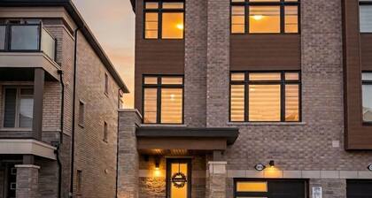 Masters Bedroom en-suite washroom living