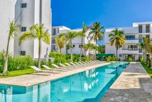 Pool - Boho Swim-Up Suite | Access to Private Beach (Bavaro)