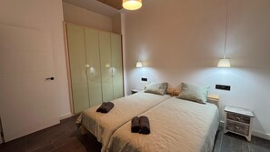 Bügeleisen/Bügelbrett, WLAN, Bettwäsche