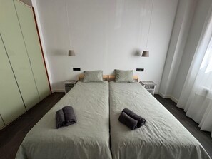 مكواة/لوح كي وواي فاي وملاءات أسرّة