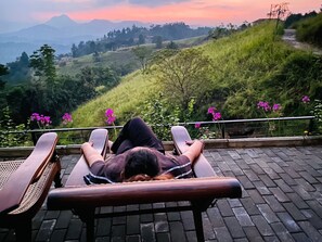 Property grounds - Hindagala Retreat – Cozy Boutique Villa on a Hilltop, Kandy, Sri Lanka. (Hindagala)