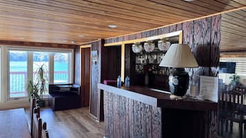 Bar (en la propiedad)