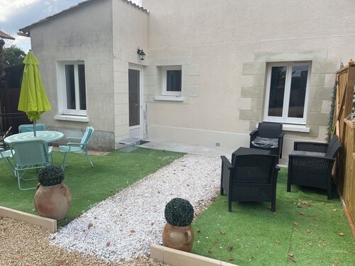  Maison "L'Écolier" - Terrace & private parking - 10 min from Futuroscope