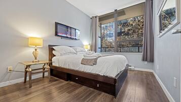 1 habitación, tabla de planchar con plancha, wifi y ropa de cama