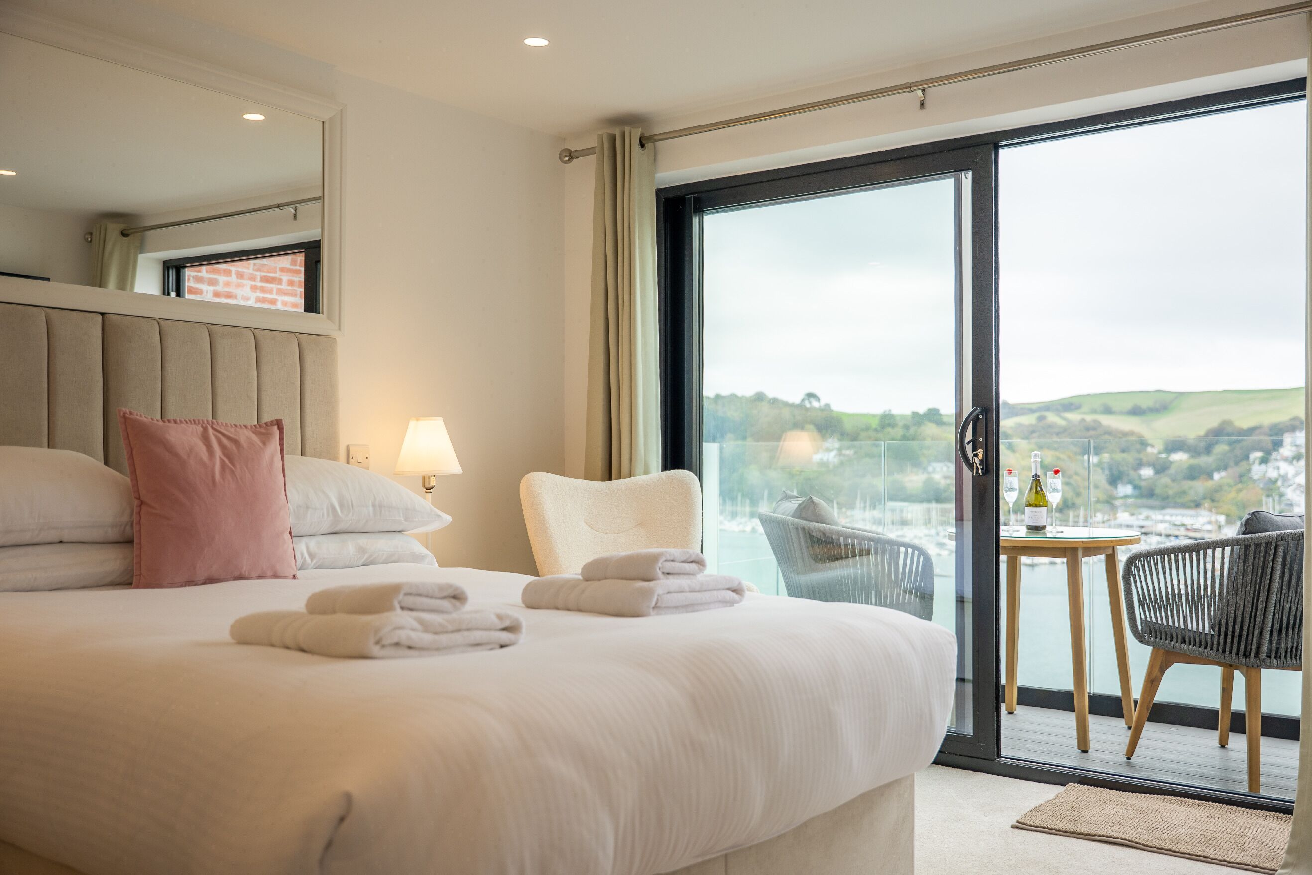 2 habitaciones, wifi gratis y ropa de cama 