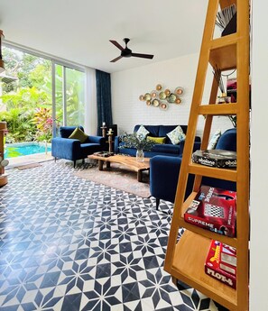 Living area - Casa Calma by evaddo stays (Siolim)